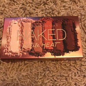 Urban Decay Naked Petite Heat